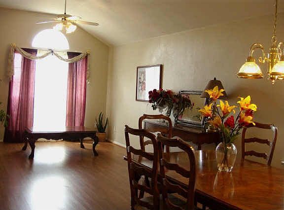 4th image of 3201 Creekside Dr