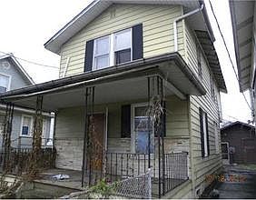 3rd image of 605 Wyoming St