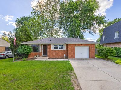 712 Spring St, Roselle, IL, 60172