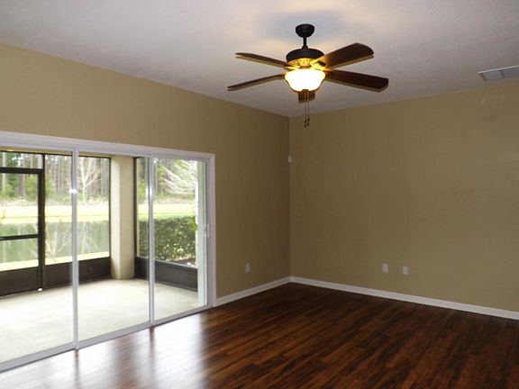 4th image of 5975 Pavilion Dr