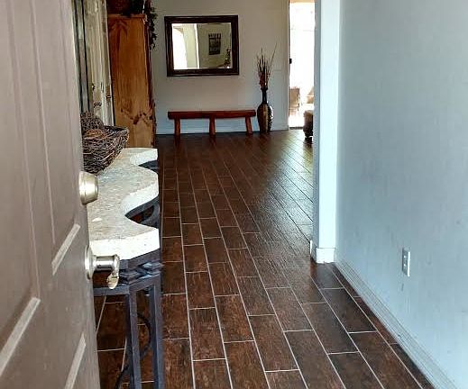 Hallway/Entrance