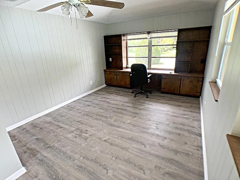 12313 Harland Ave — Photo 26