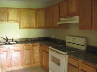 805 N Washington St #A, Marion, IL 62959