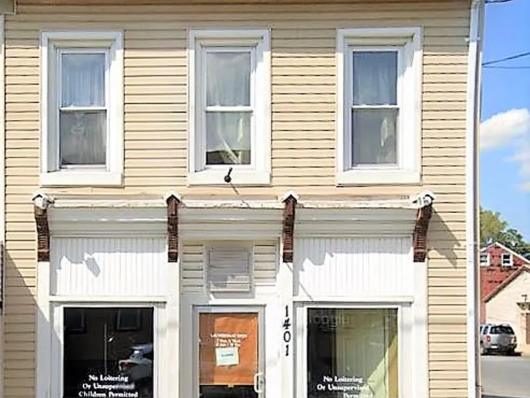 1401 Willow St — Photo 1