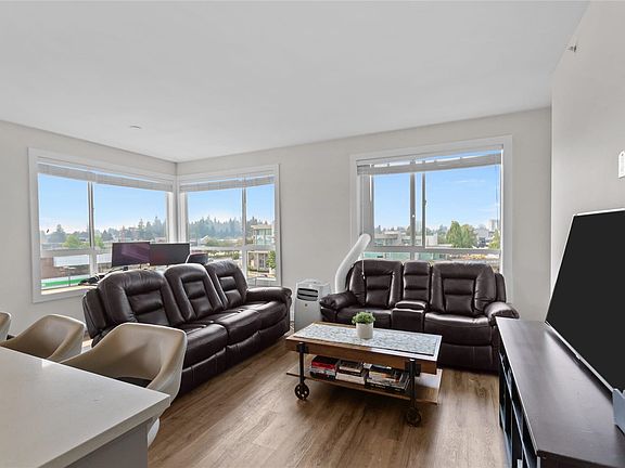 4th image of 32838 Ventura Ave #512