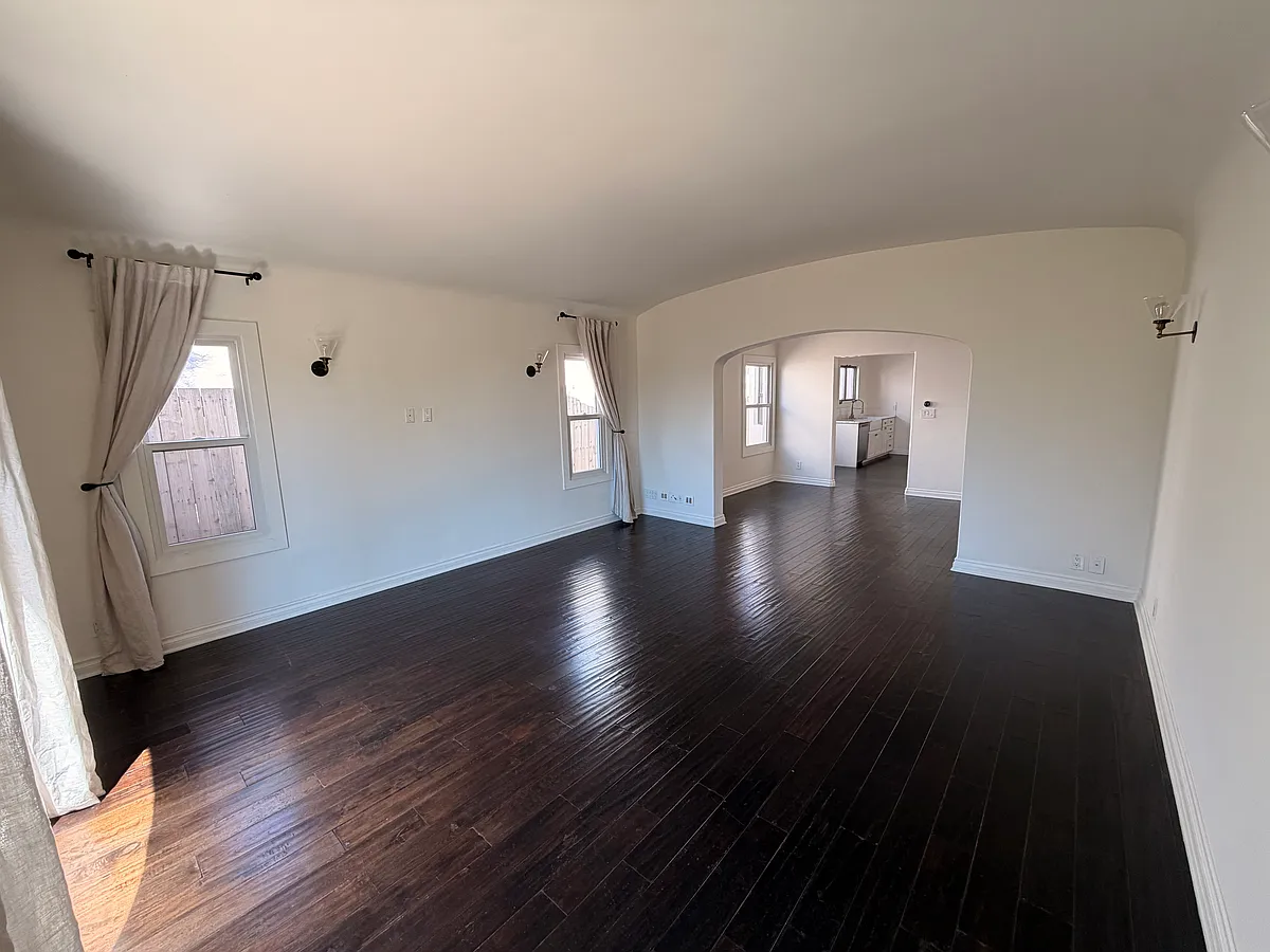 Building Photo - 440 N Alta Vista Blvd