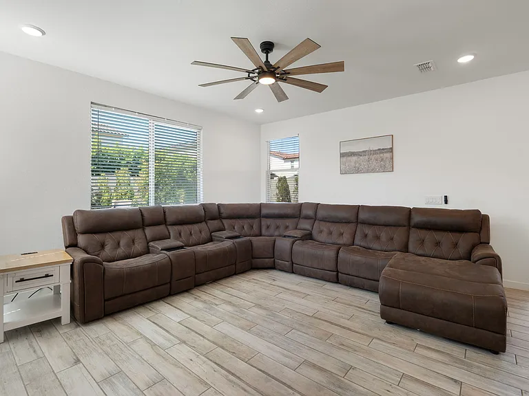 5002 W Cheryl Dr — Photo 26