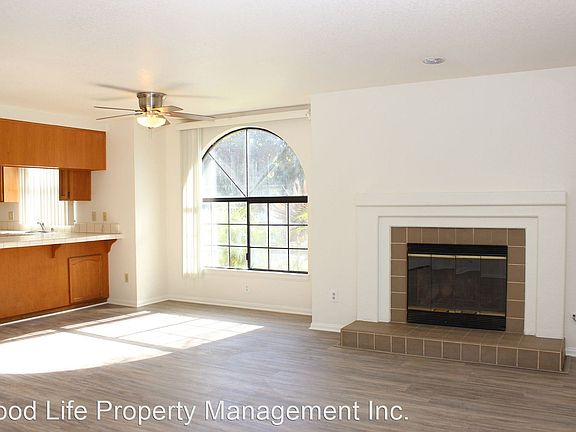 3rd image of 1450 Hornblend St APT 1