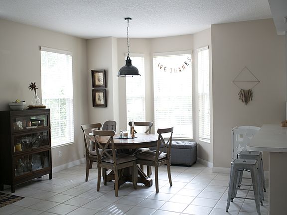 3rd image of 132 Day Lily Dr