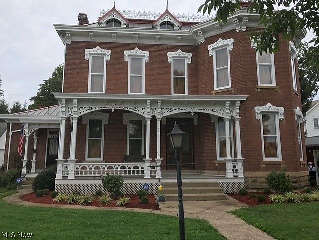 1st image of 263 E Main St