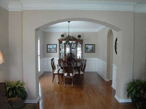 5th image of 2215 Snug Hbr NE