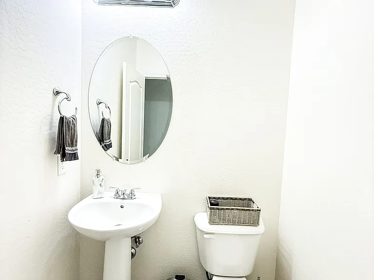1829 W Spur Dr — Photo 39
