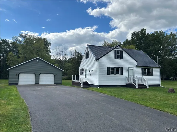 3772 Hand Pl, Sauquoit, NY 13456