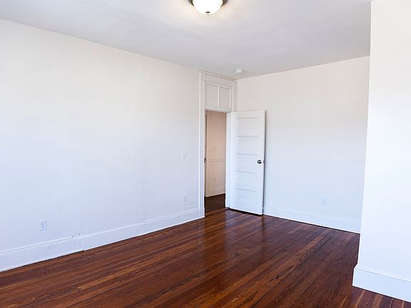 3rd image of 866 Huntington Ave #3