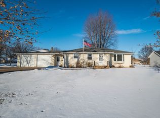 3222 W Capitol Dr, Appleton, WI 54914