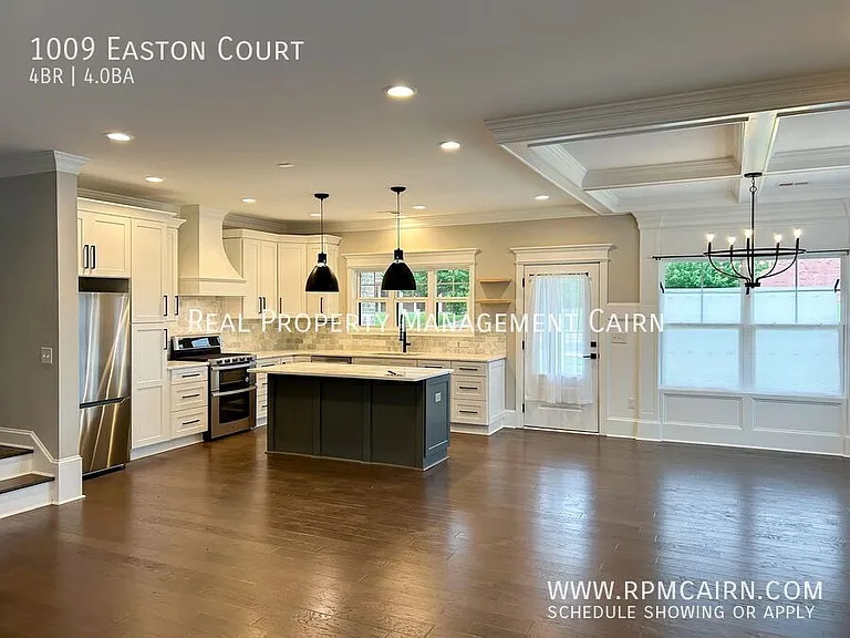 1009 Easton Ct — Photo 9