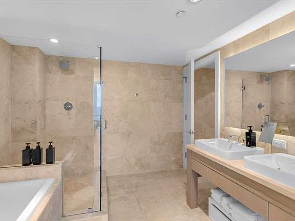 3rd image of 102 24th St APT 1120