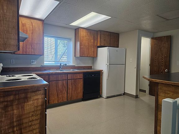 2nd image of 300 2nd Ave APT A