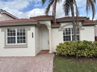 15325 SW 24th St, Miami, FL 33185