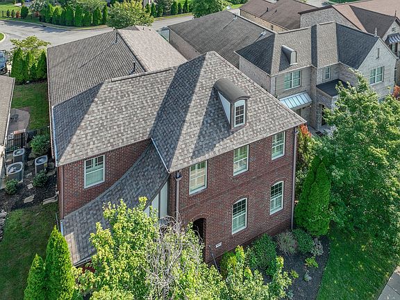 3rd image of 1662 Kelvington Blvd