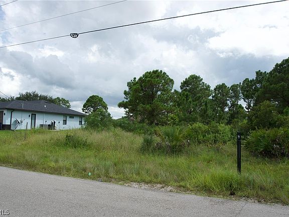 3rd image of 2807 42nd St W