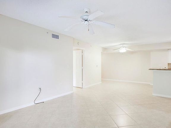 4th image of 284 Village Blvd APT 9112