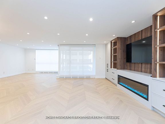 4th image of 61 Saint Clair Ave W #805