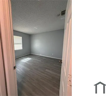 904 Naples Way — Photo 5