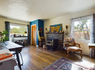 157 Riverside Dr SW, Albuquerque, NM 87105