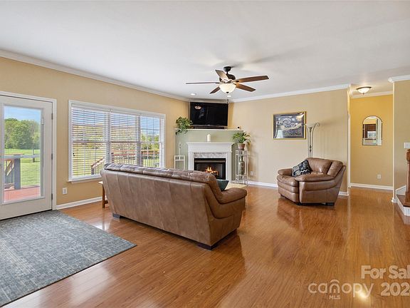 5th image of 517 White Dove Ct