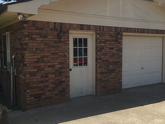 2nd image of 420 Joyce Ave