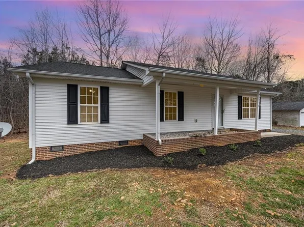 146 Walnut Rd, Lexington, NC 27292