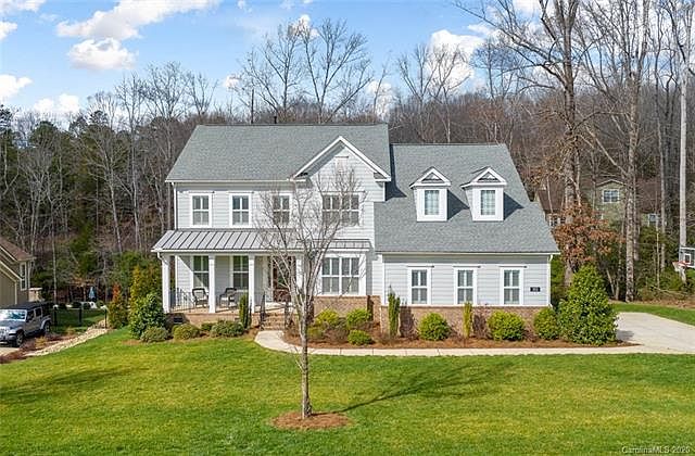 1st image of 353 Monteray Oaks Cir