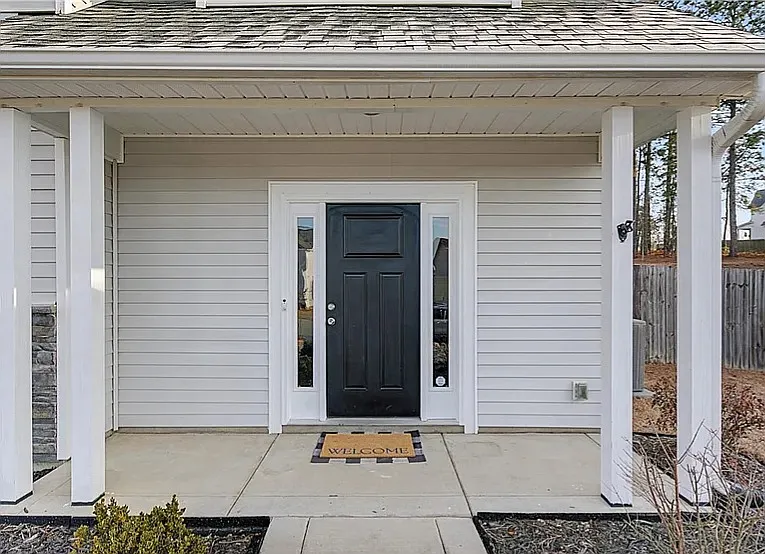 4 bed, 2.5 bath, 2013 sqft, $2,200 — Photo 4