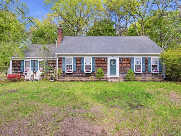 241 Tyler Avenue, Miller Place, NY 11764