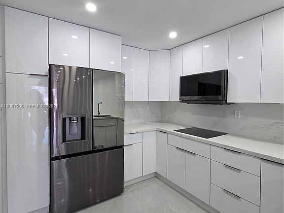 2nd image of 15434 SW 85th Ln #154