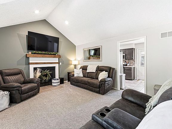5th image of 1802 Regency Dr