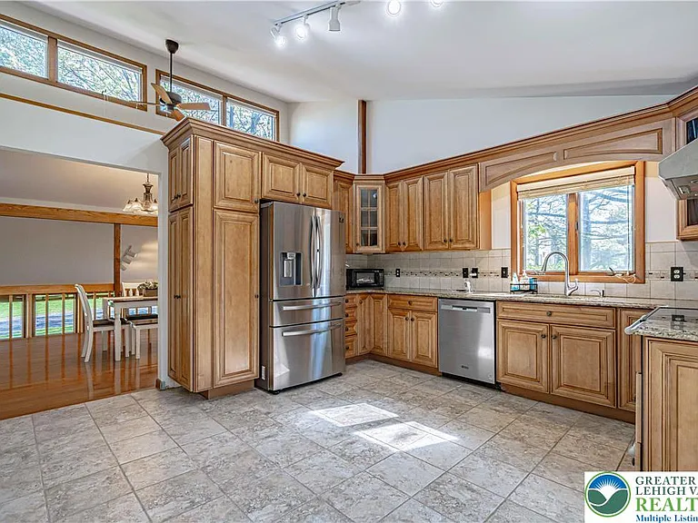 3705 Vale View Dr S — Photo 18