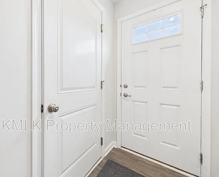 4037 N Steels Cir — Photo 6