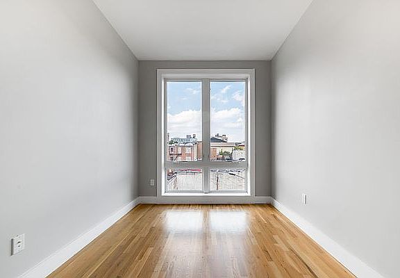 3rd image of 263 McGuinness Blvd #3A