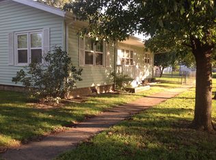 301 S 7th St, Neodesha, KS 66757