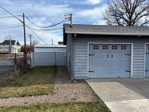 2nd image of 200 & 204 NE 7th St #861040BD3