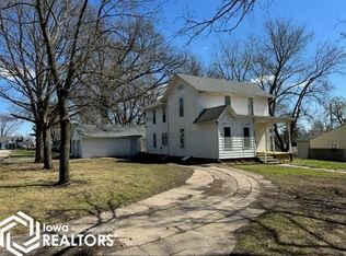 907 Dodge St, Bedford, IA 50833