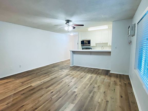 3rd image of 6736 Cleon Ave #4546