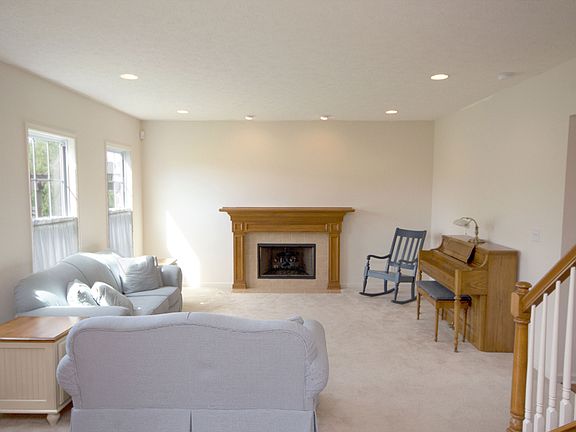 5th image of 7742 Dartmouth Ct