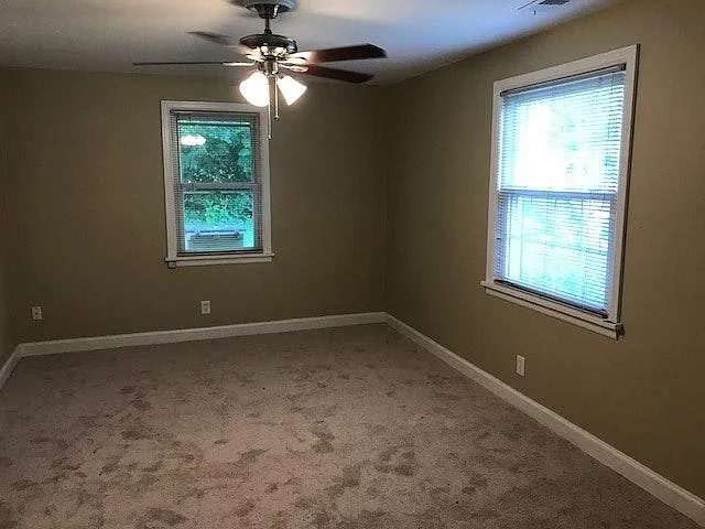 1303 Clifton Ln — Photo 11