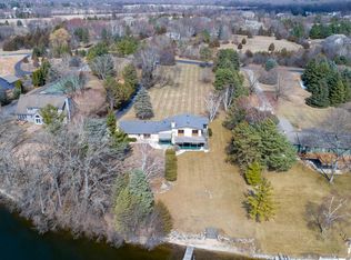 725 S Waterville Lake Rd, Oconomowoc, WI 53066