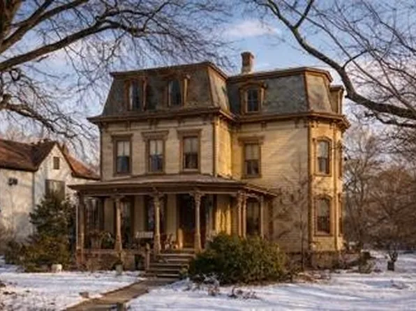 100 Broadway, Bayonne, NJ 07002