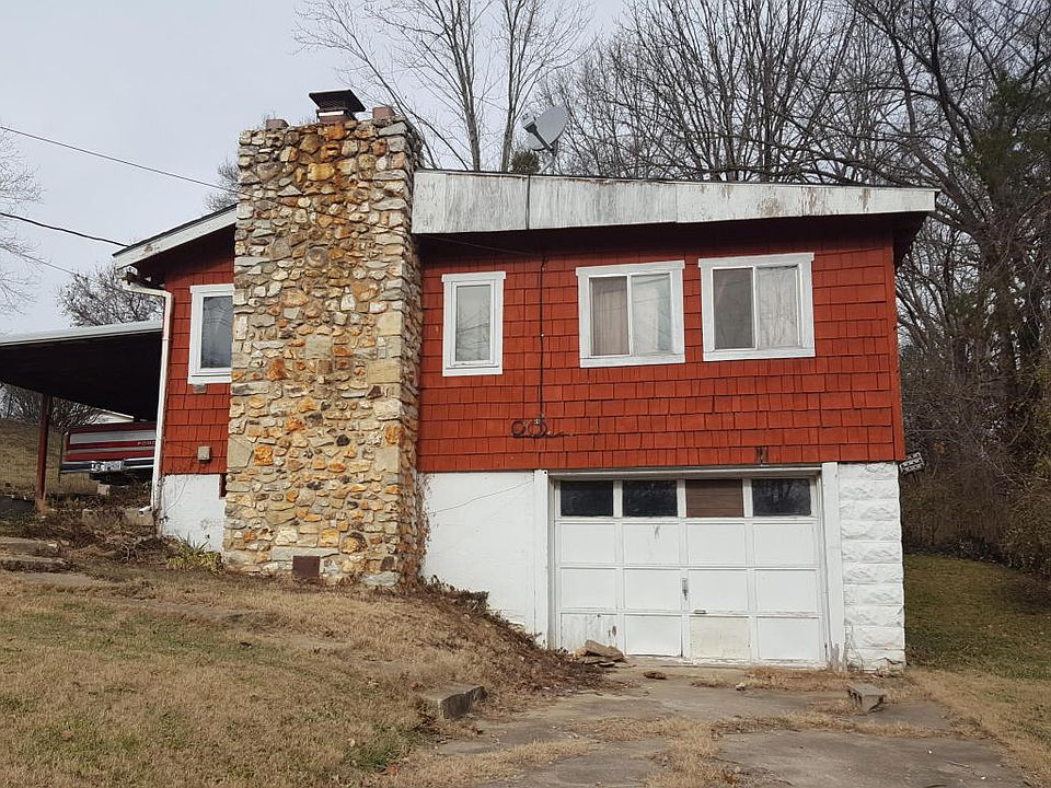 1st image of 207 Lakeview Ln