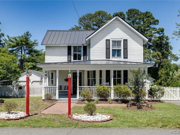 315 Rappahannock Ave, Urbanna, VA 23175